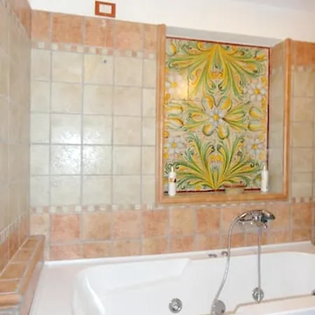 Comfortable In 80 M² + Terrace * Modica
